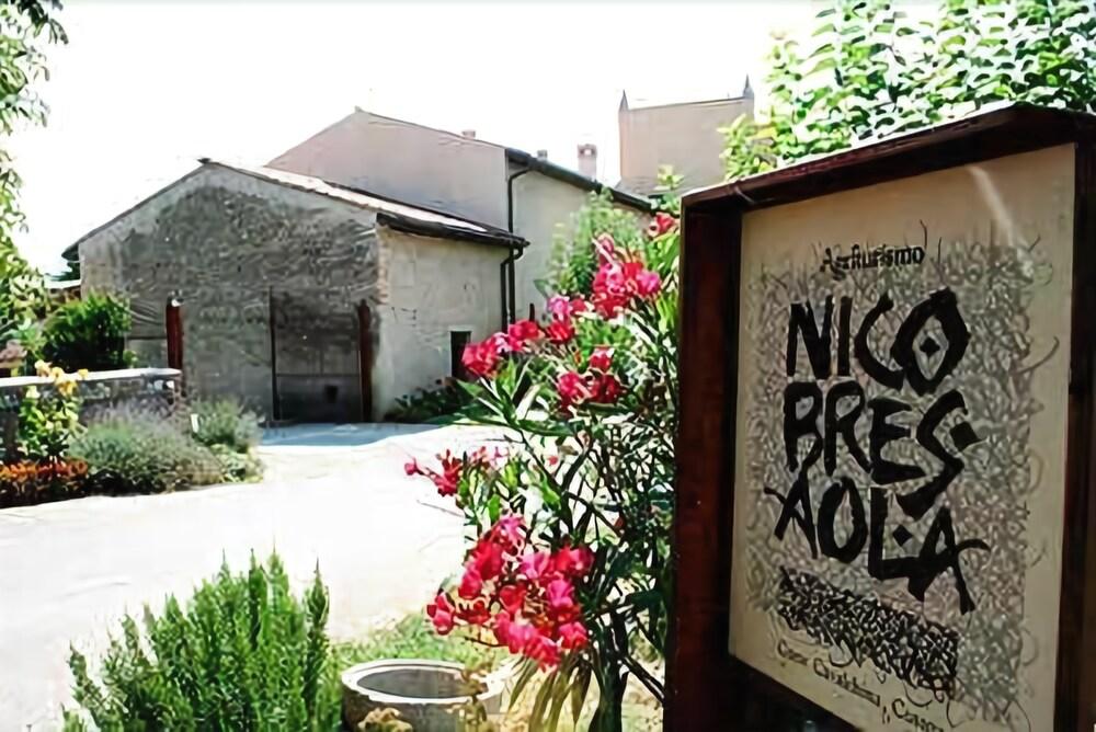 Agriturismo Nicobresaola ซอมมาคัมปาญา ภายนอก รูปภาพ