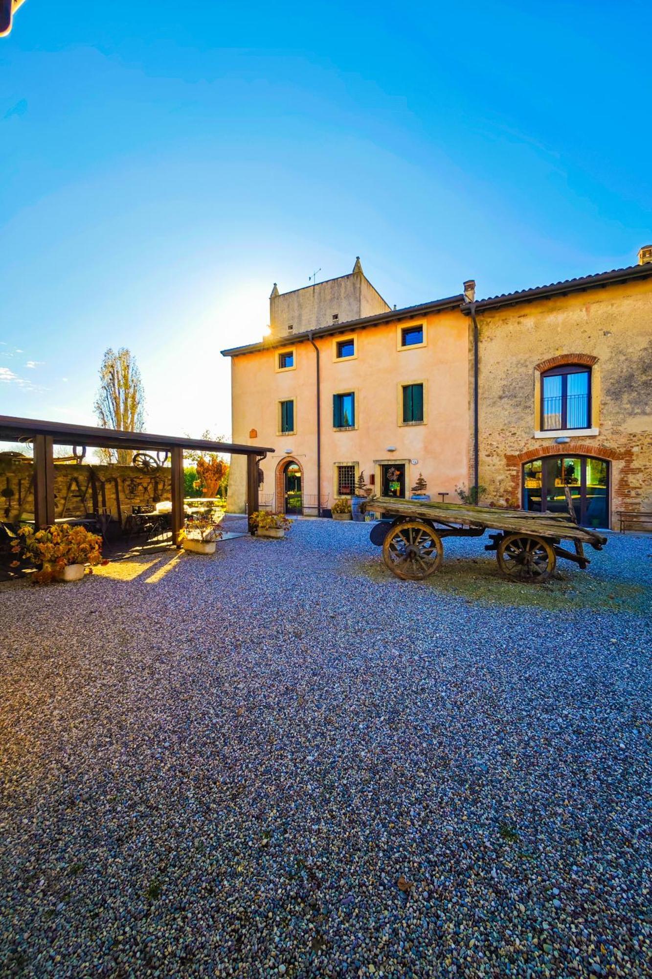 Agriturismo Nicobresaola ซอมมาคัมปาญา ภายนอก รูปภาพ