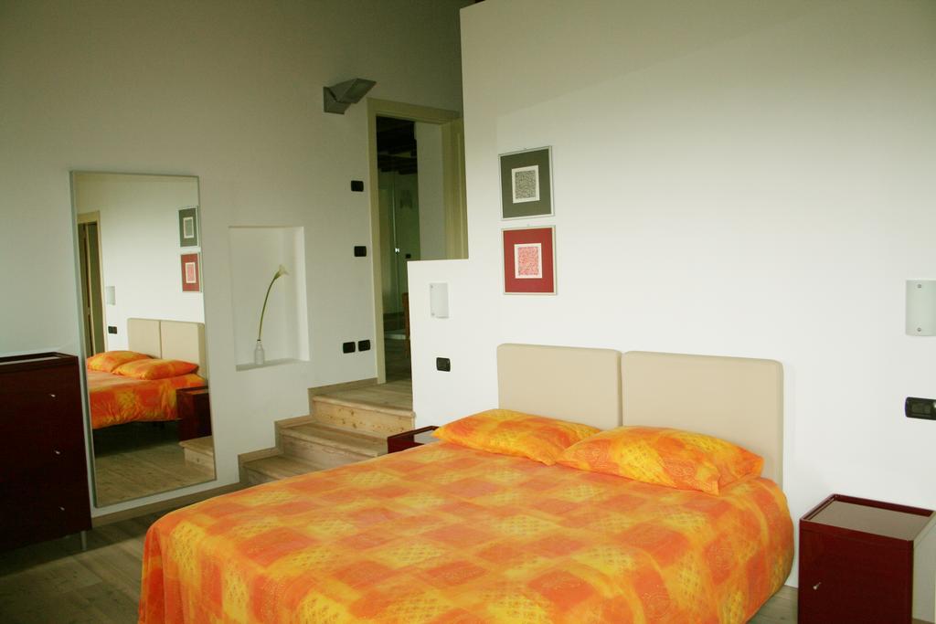 Agriturismo Nicobresaola ซอมมาคัมปาญา ภายนอก รูปภาพ